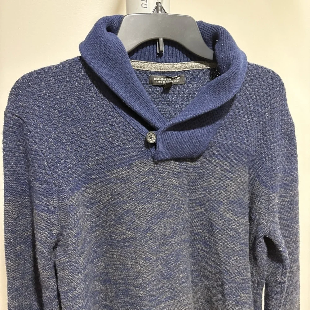 Banana Republic Mens Merino Wool Blend Blue Sweater Sz M Foldover‎ Collar Preppy